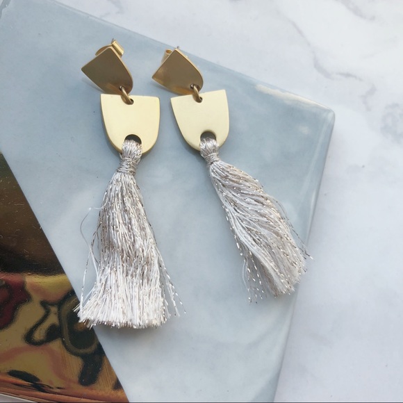 LAST Madewell Tassel Earrings Silver Posts - Picture 2 of 6